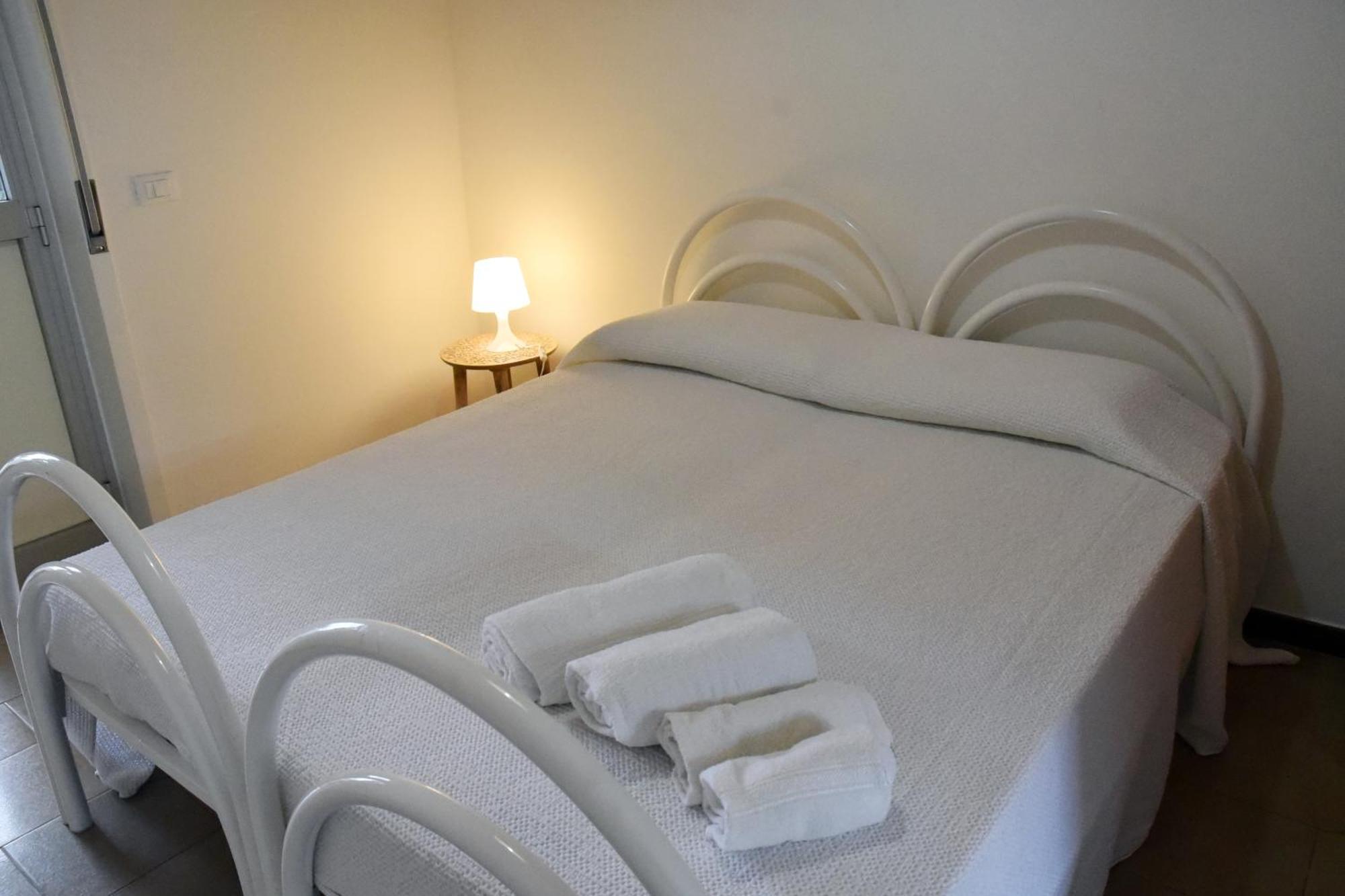 Appartamenti La Baia Del Rais Falcone Room photo
